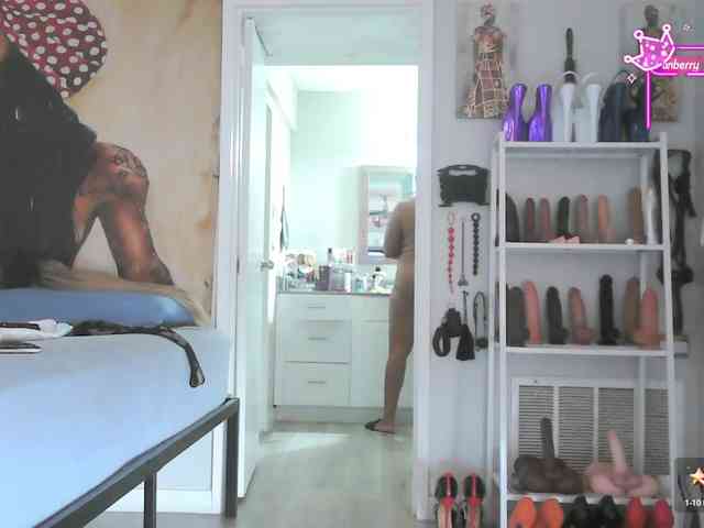 QueenAnitaDix webcam
