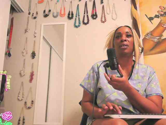 QueenAnitaDix webcam