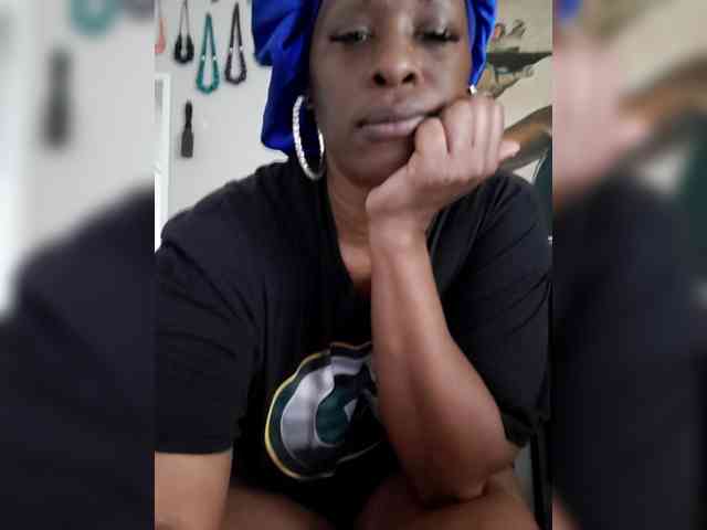 QueenAnitaDix webcam