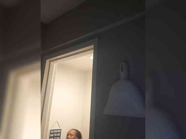 QueenAnitaDix webcam