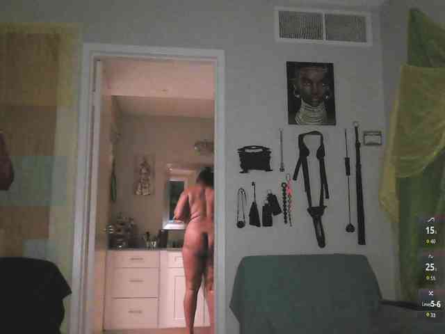 QueenAnitaDix webcam