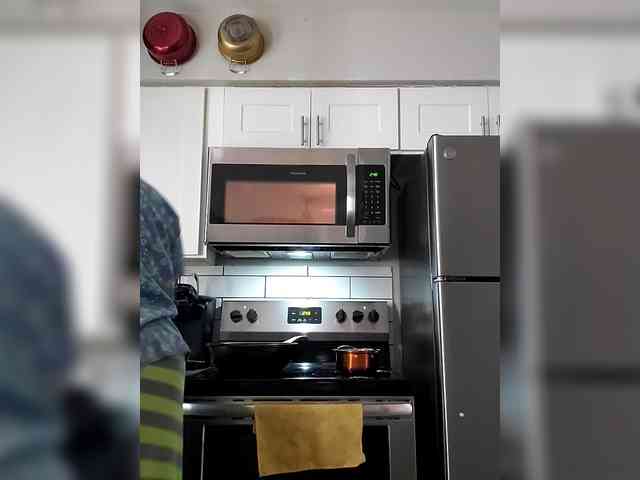 QueenAnitaDix webcam