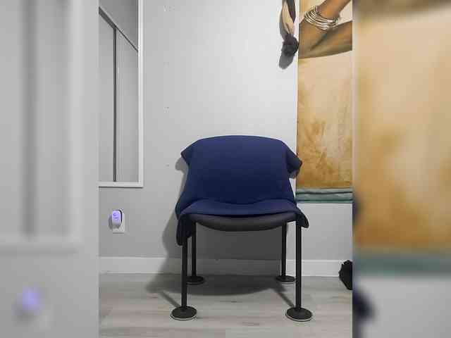 QueenAnitaDix webcam