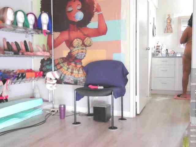 QueenAnitaDix webcam