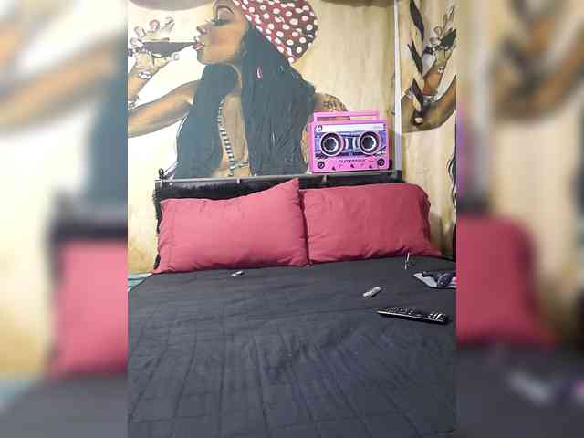 QueenAnitaDix webcam