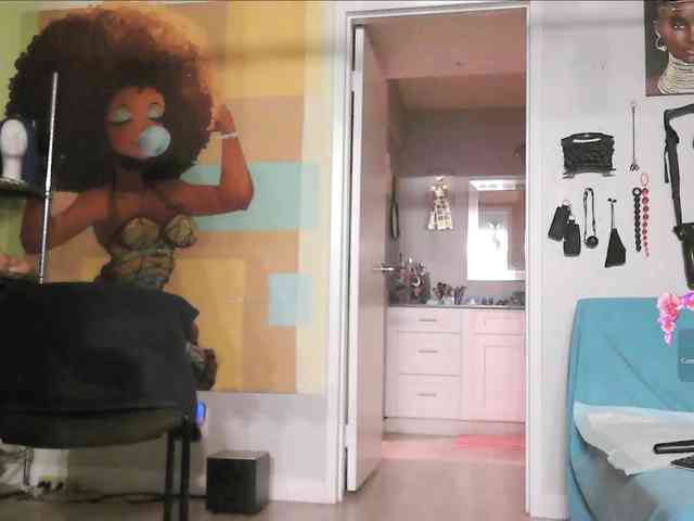 QueenAnitaDix webcam
