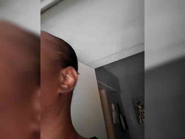 QueenAnitaDix webcam