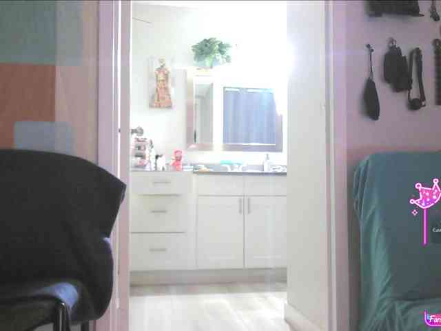 QueenAnitaDix webcam