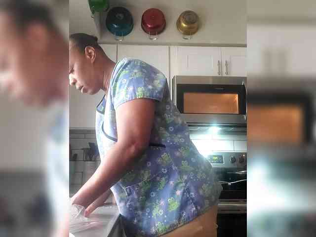 QueenAnitaDix webcam