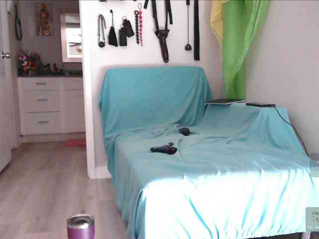 QueenAnitaDix webcam