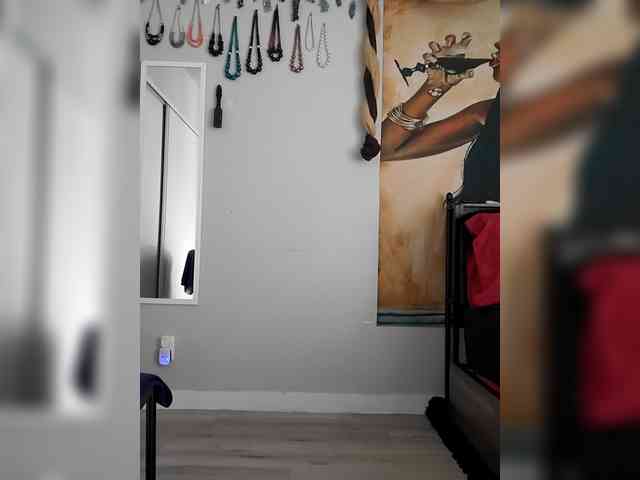 QueenAnitaDix webcam