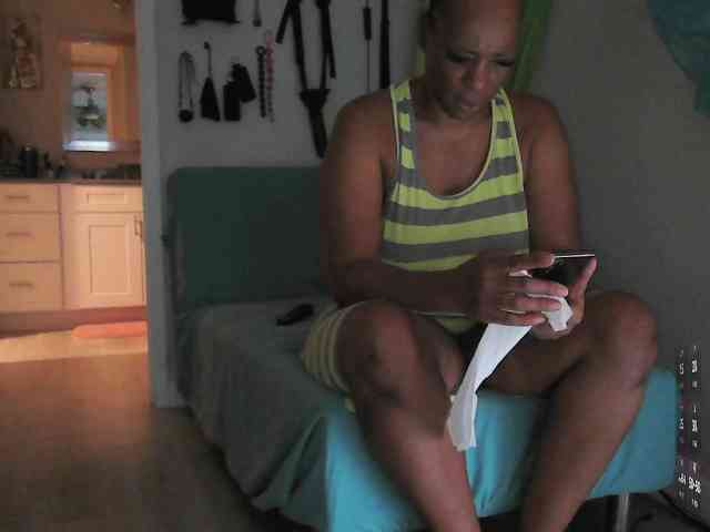 QueenAnitaDix webcam