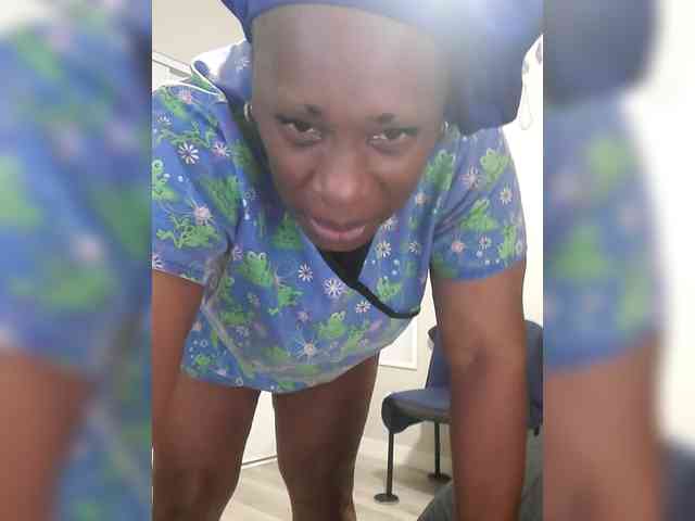 QueenAnitaDix webcam