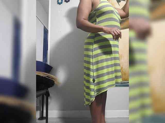 QueenAnitaDix webcam