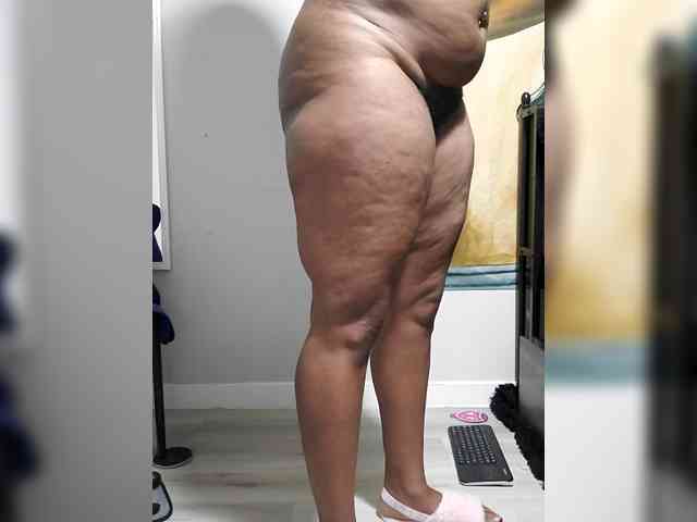 QueenAnitaDix webcam