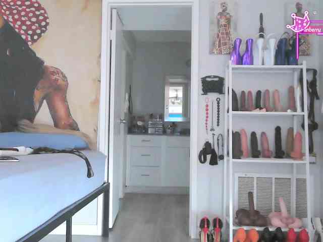 QueenAnitaDix webcam
