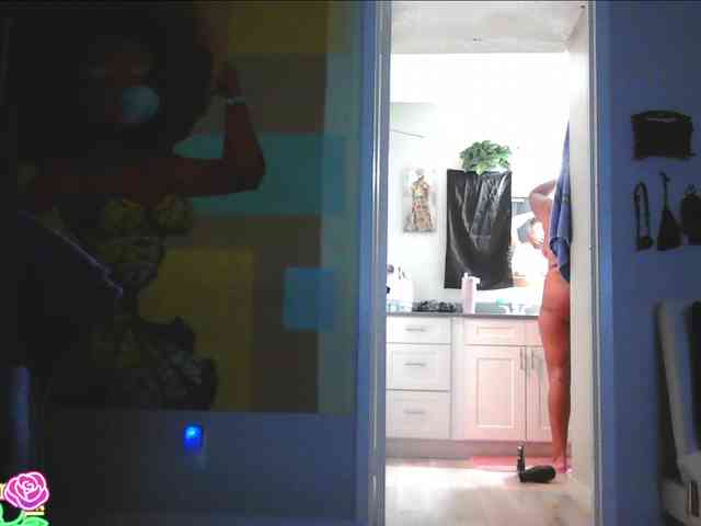 QueenAnitaDix webcam