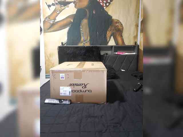 QueenAnitaDix webcam