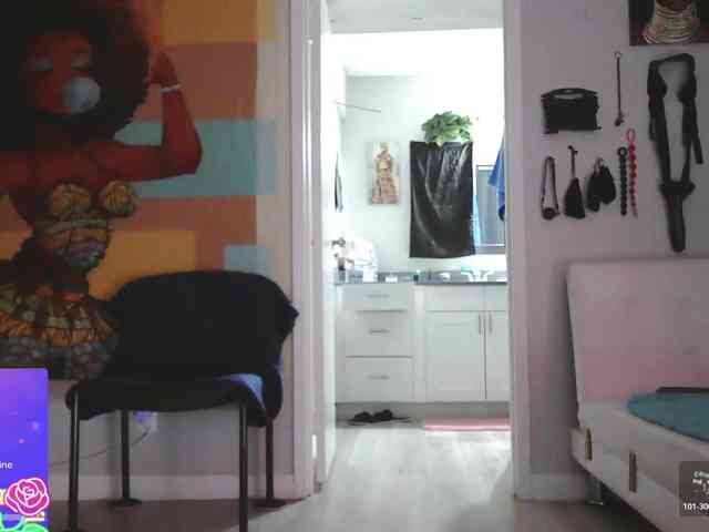 QueenAnitaDix webcam