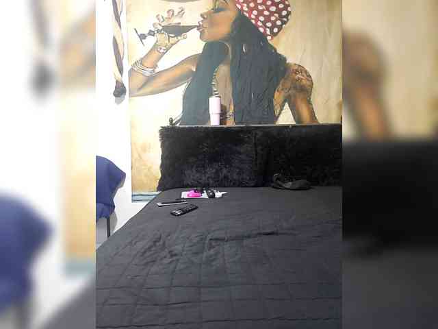 QueenAnitaDix webcam