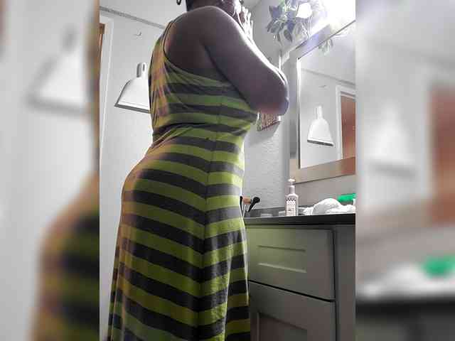 QueenAnitaDix webcam