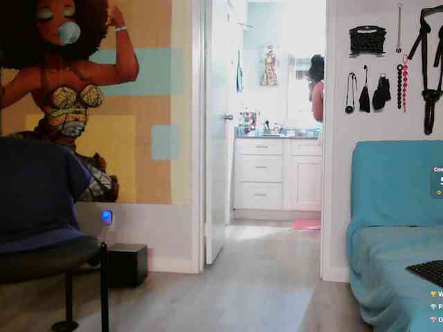 QueenAnitaDix webcam