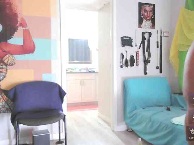 QueenAnitaDix webcam