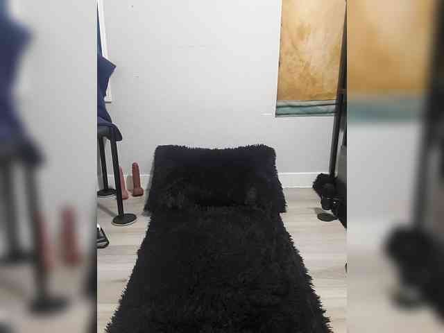 QueenAnitaDix webcam