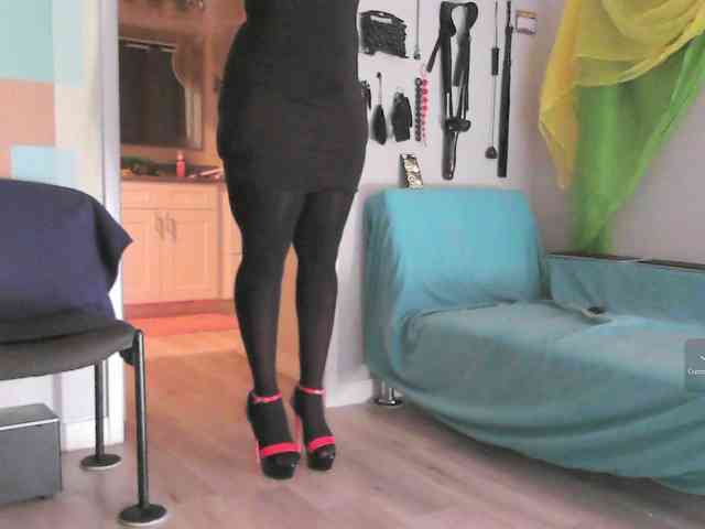 QueenAnitaDix webcam