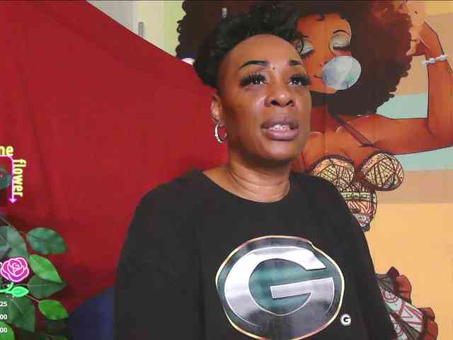 QueenAnitaDix webcam