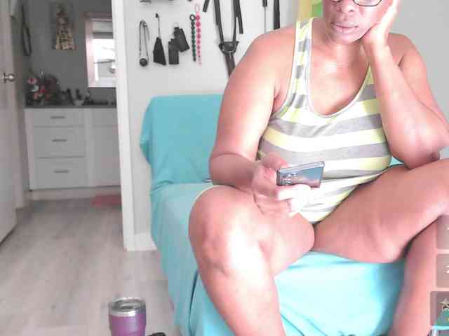 QueenAnitaDix webcam