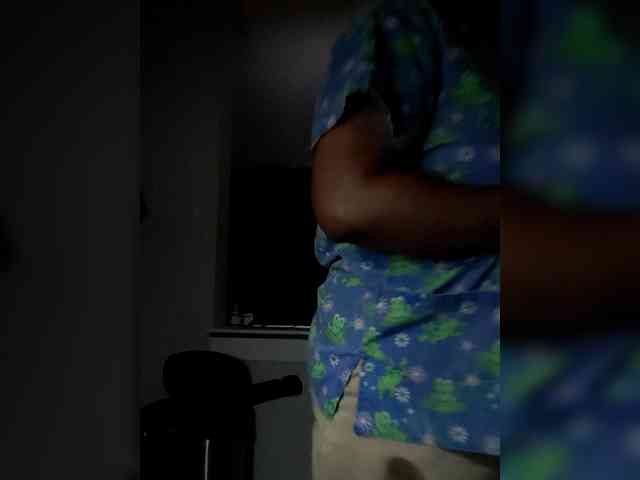 QueenAnitaDix webcam