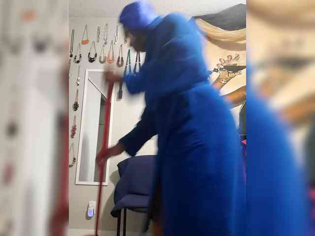 QueenAnitaDix QueenAnitaDix