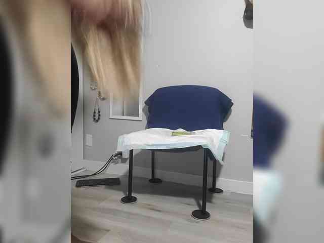 QueenAnitaDix webcam