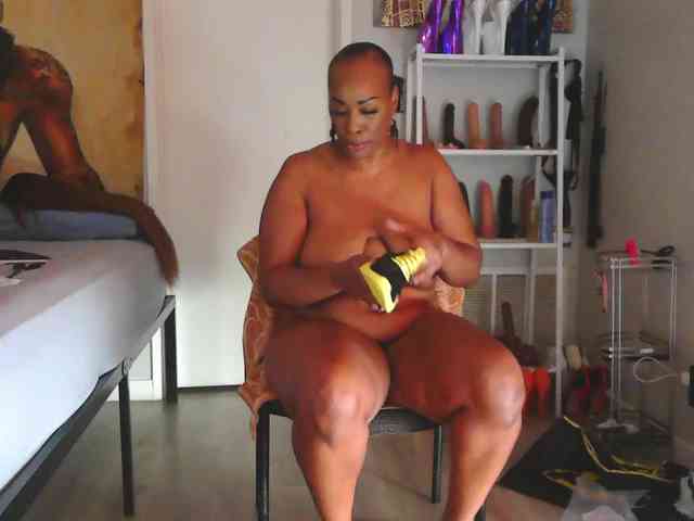 QueenAnitaDix webcam