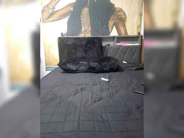 QueenAnitaDix webcam