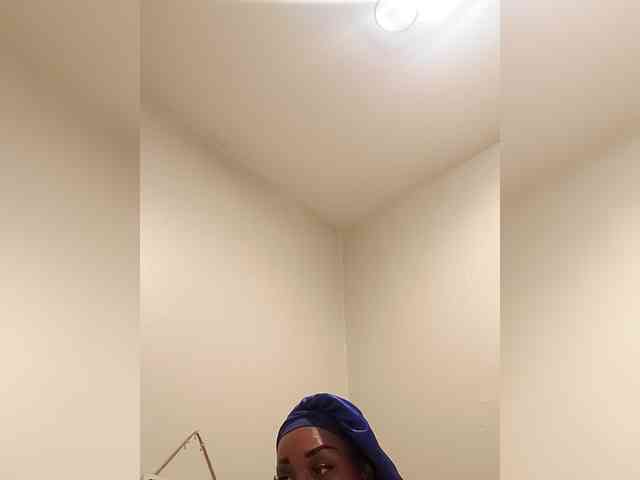 QueenAnitaDix webcam