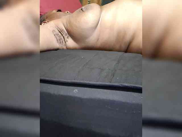 QueenAnitaDix webcam