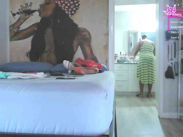 QueenAnitaDix webcam