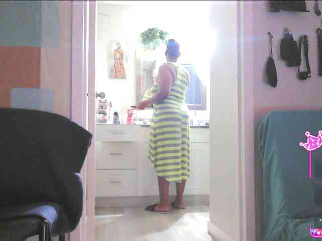 QueenAnitaDix webcam