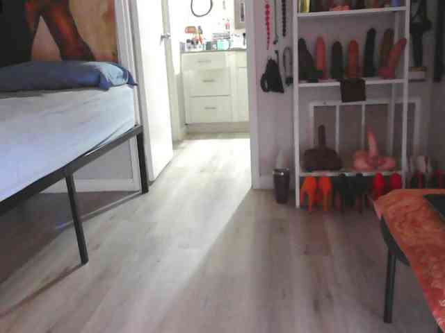 QueenAnitaDix webcam