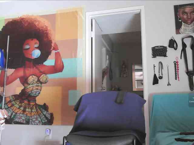 QueenAnitaDix webcam