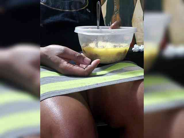 QueenAnitaDix webcam