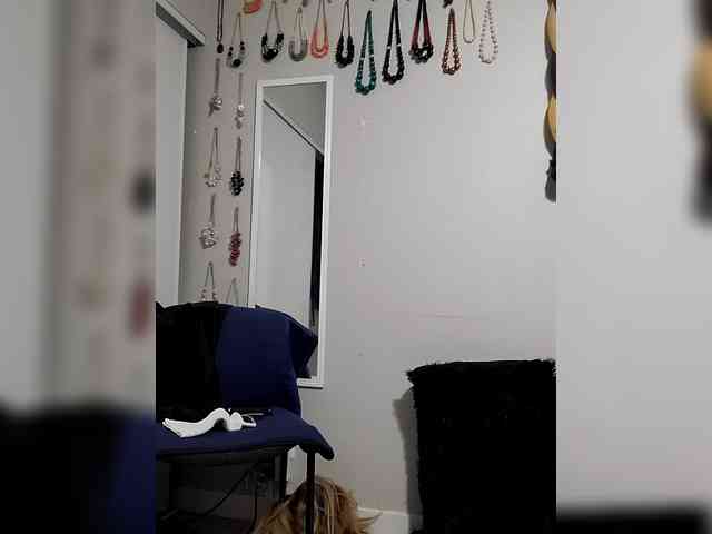 QueenAnitaDix webcam