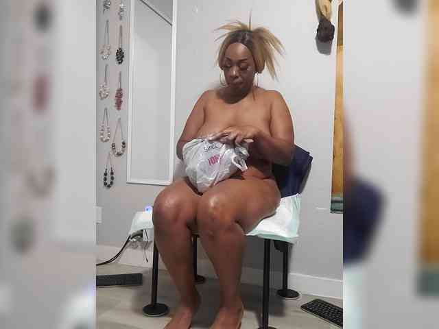 QueenAnitaDix webcam