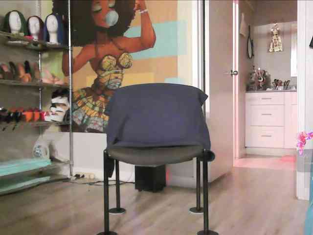 QueenAnitaDix webcam