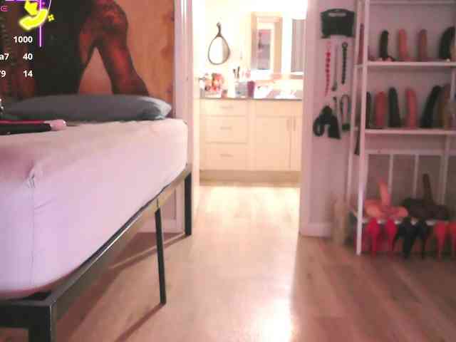 QueenAnitaDix webcam