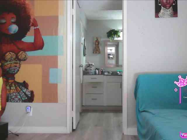 QueenAnitaDix webcam