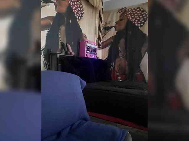 QueenAnitaDix webcam