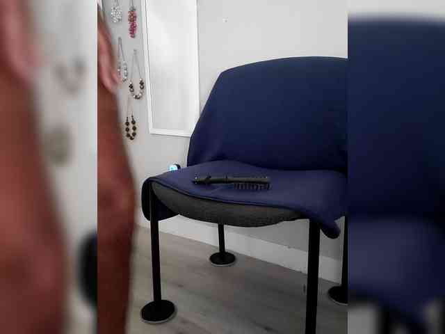 QueenAnitaDix webcam